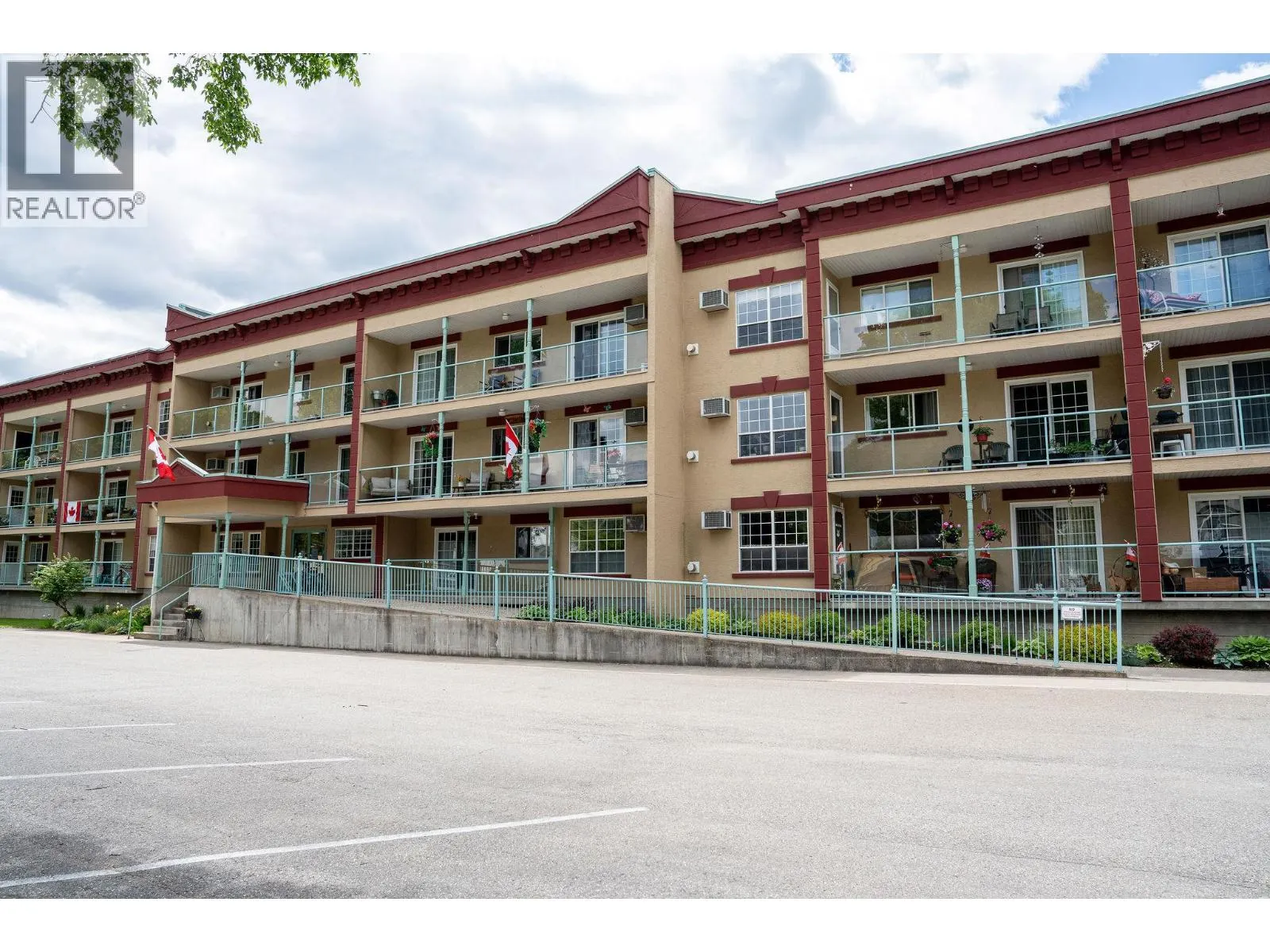 311 Sixth Street E Unit# 205