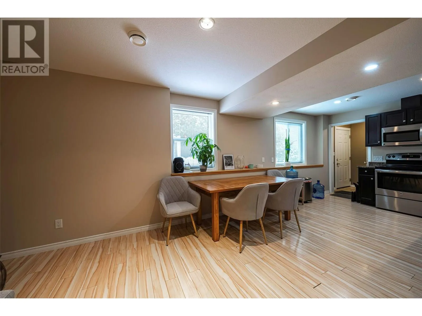 6769 Foothills Drive