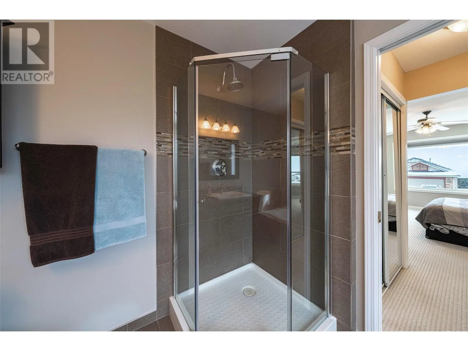 6769 Foothills Drive