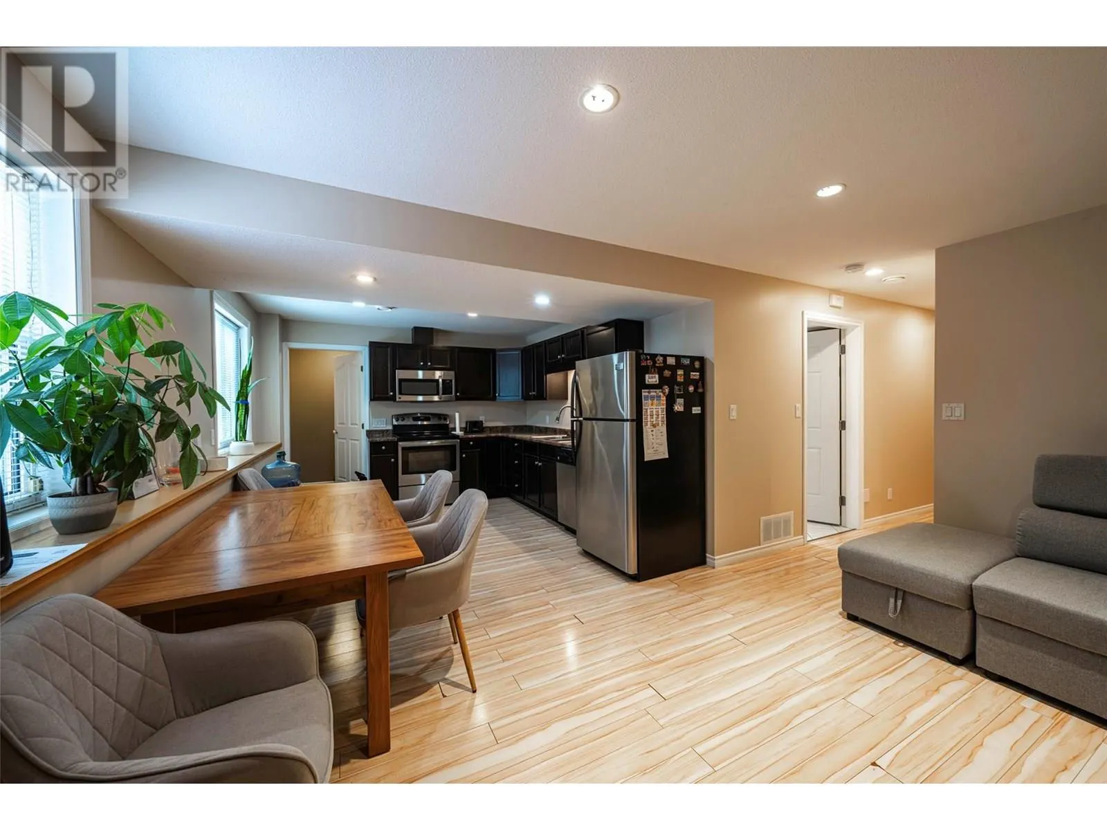 6769 Foothills Drive