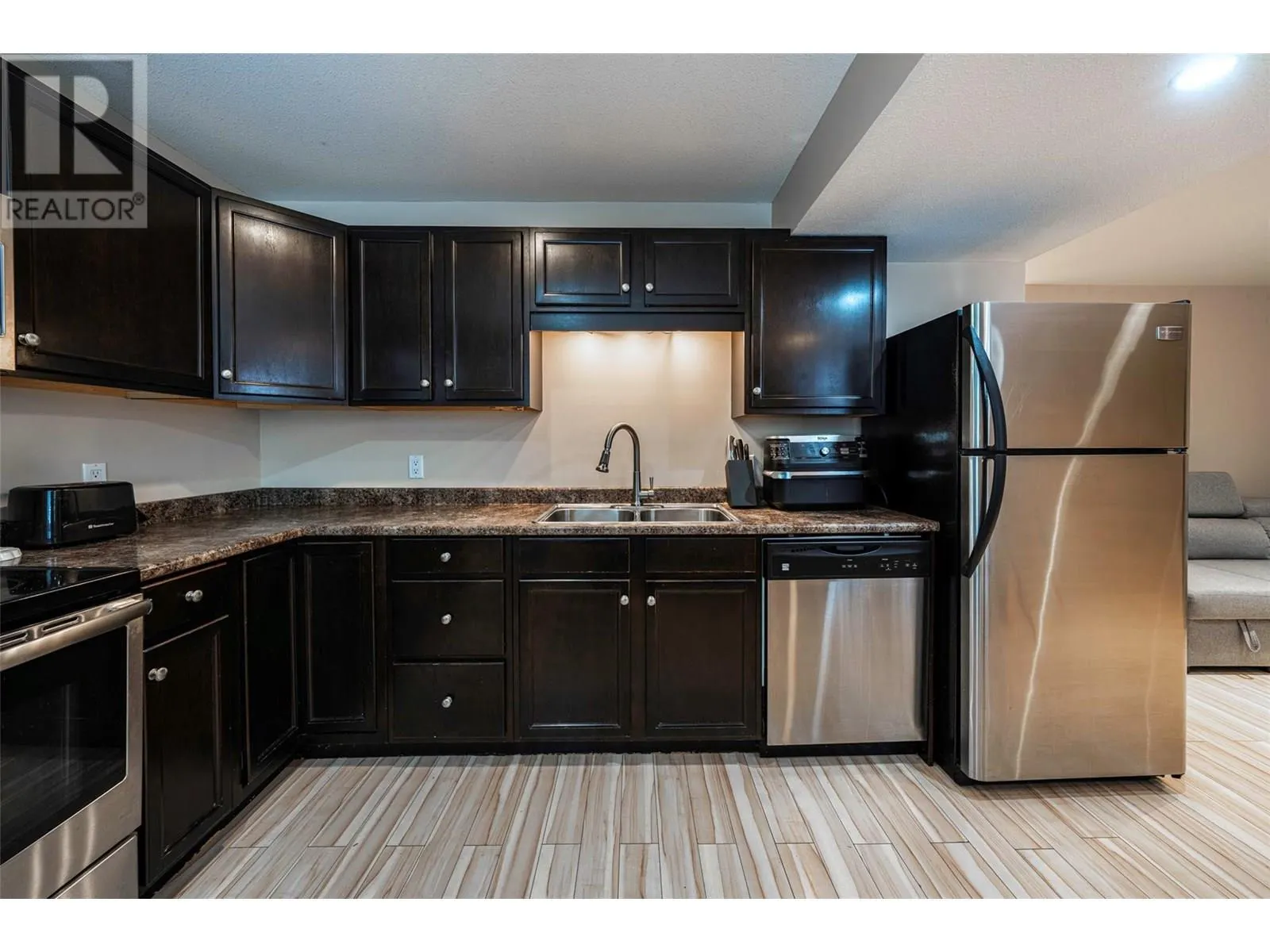 6769 Foothills Drive