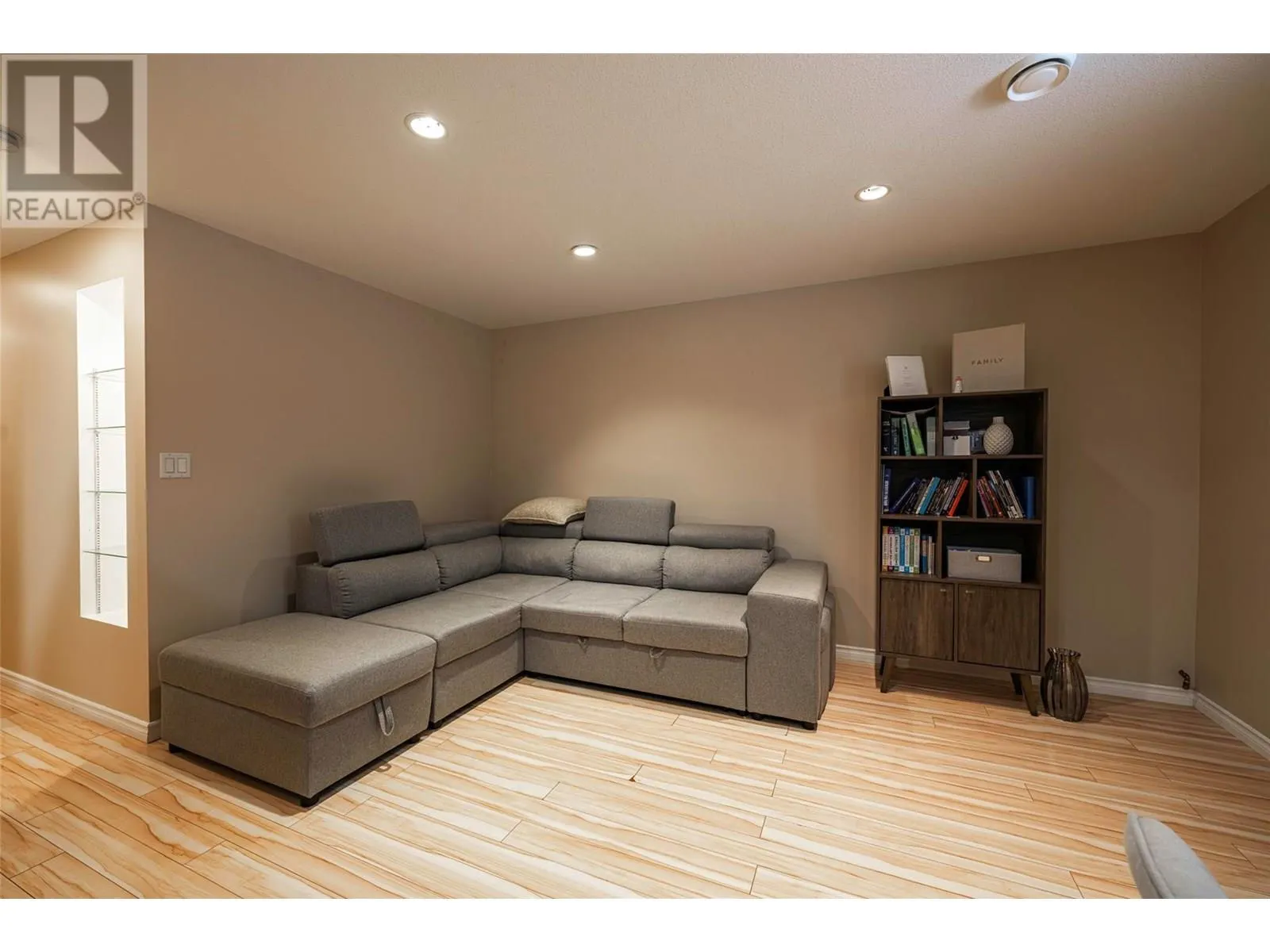 6769 Foothills Drive
