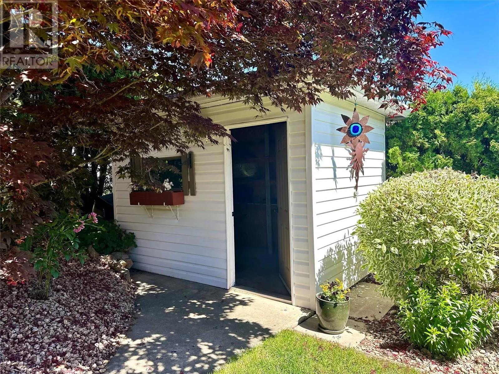 6769 Foothills Drive