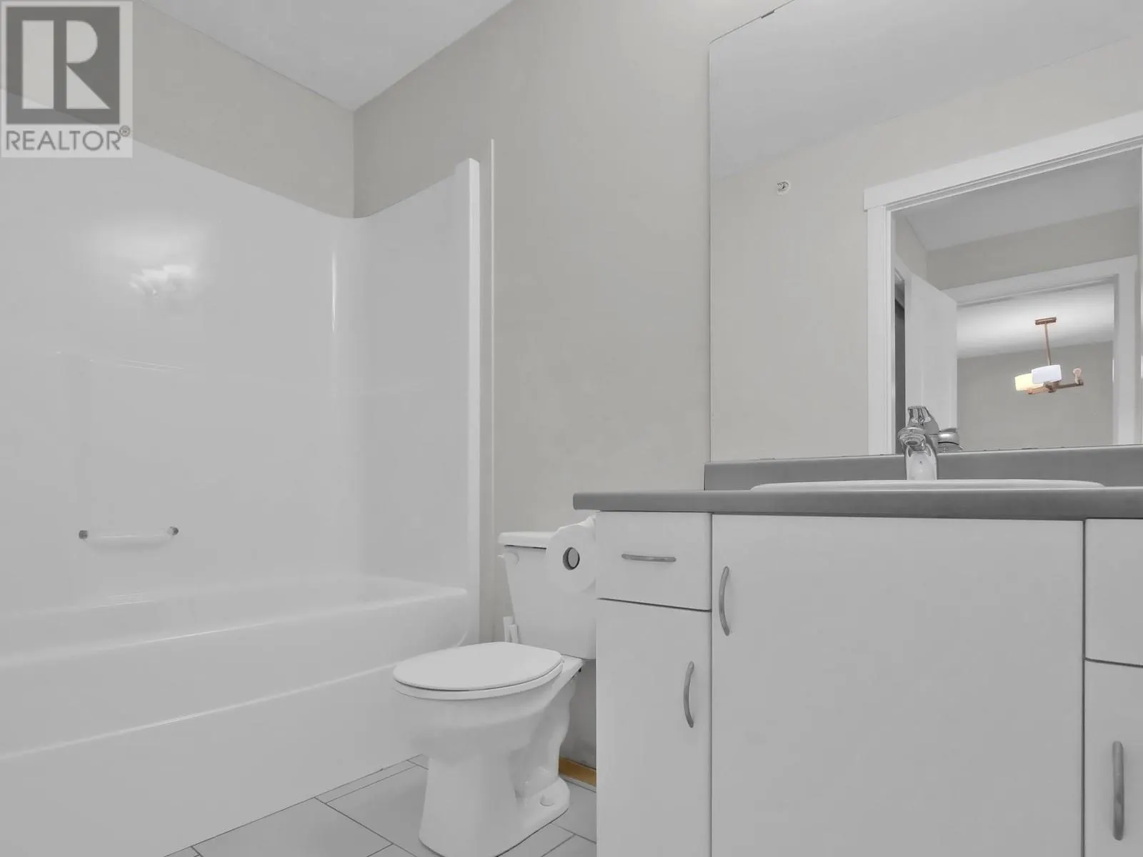 1479 Glenmore Road N Unit# 302