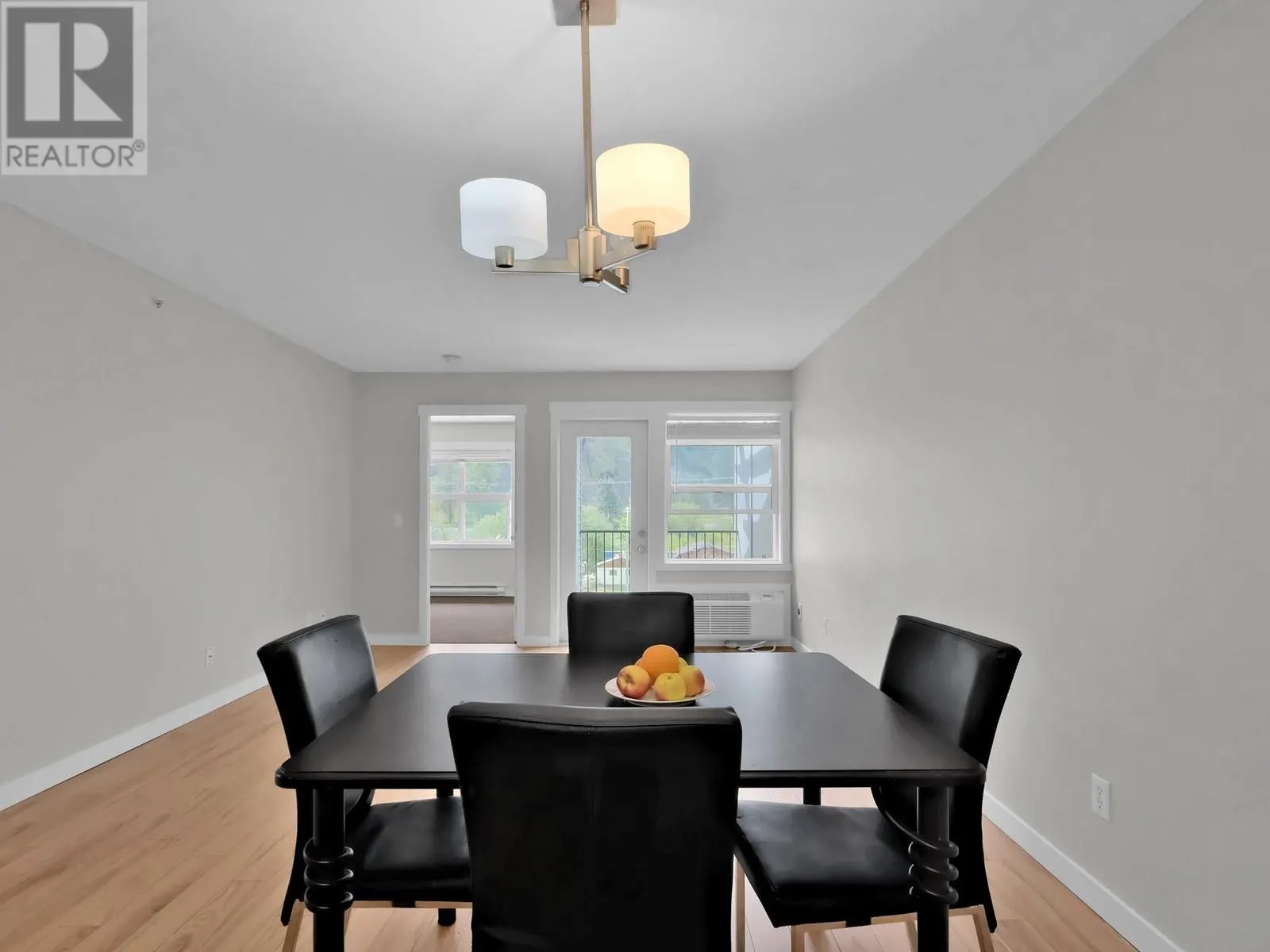 1479 Glenmore Road N Unit# 302