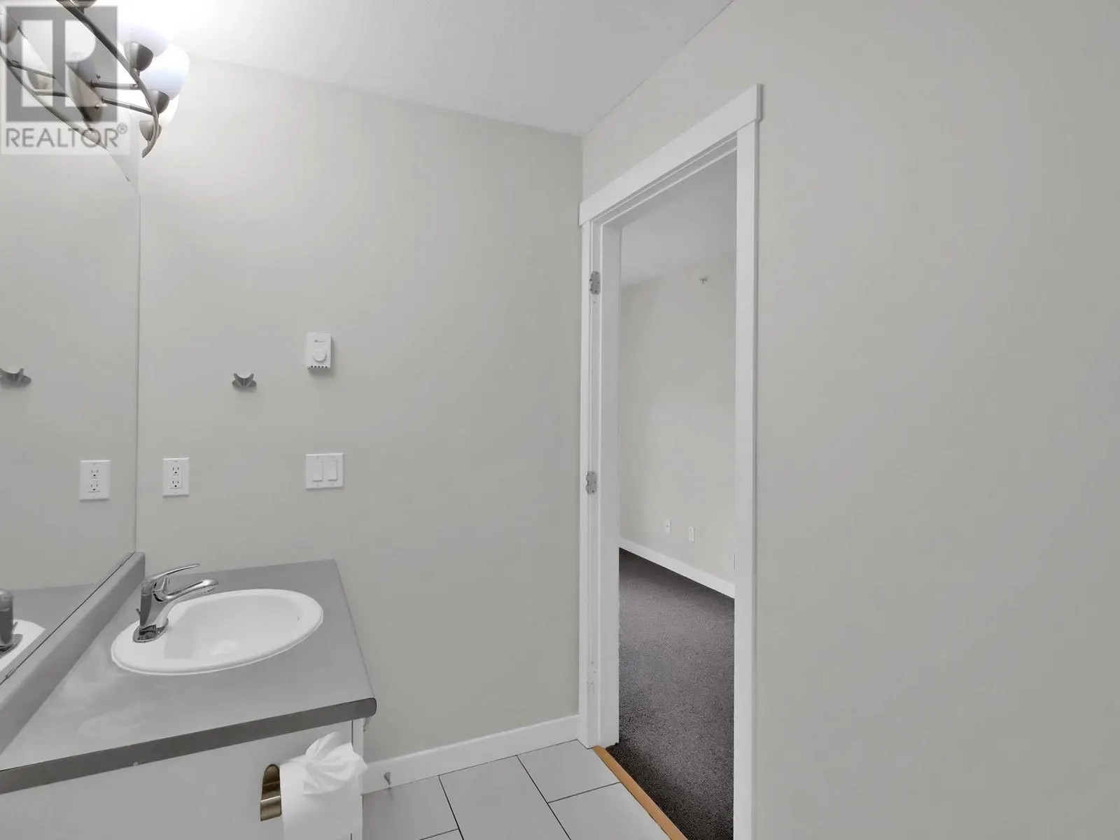 1479 Glenmore Road N Unit# 302