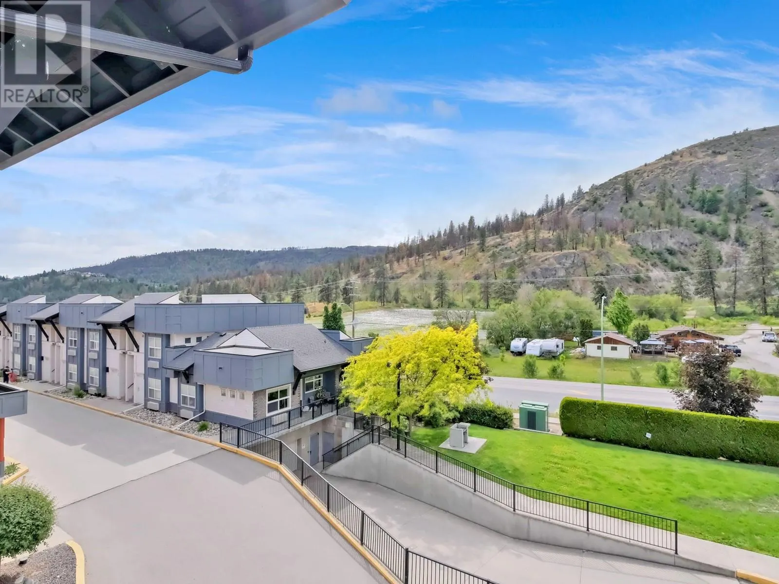 1479 Glenmore Road N Unit# 302
