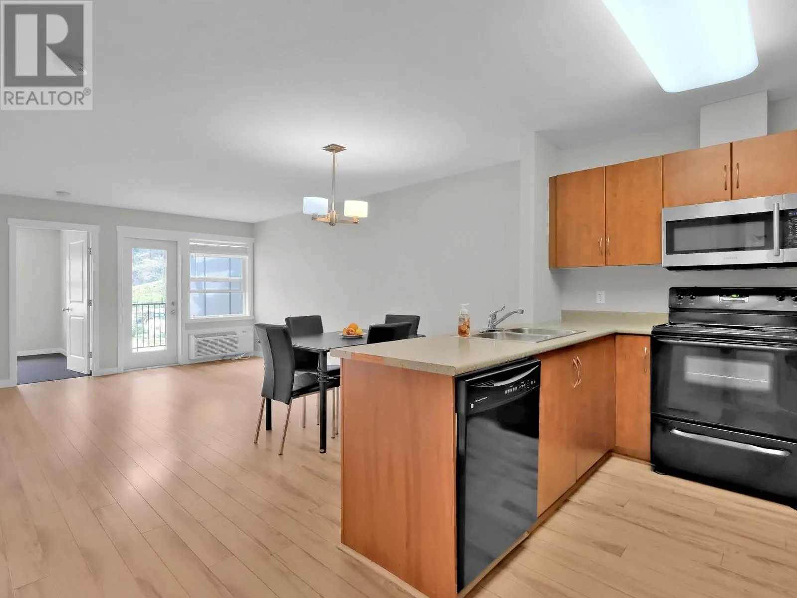 1479 Glenmore Road N Unit# 302
