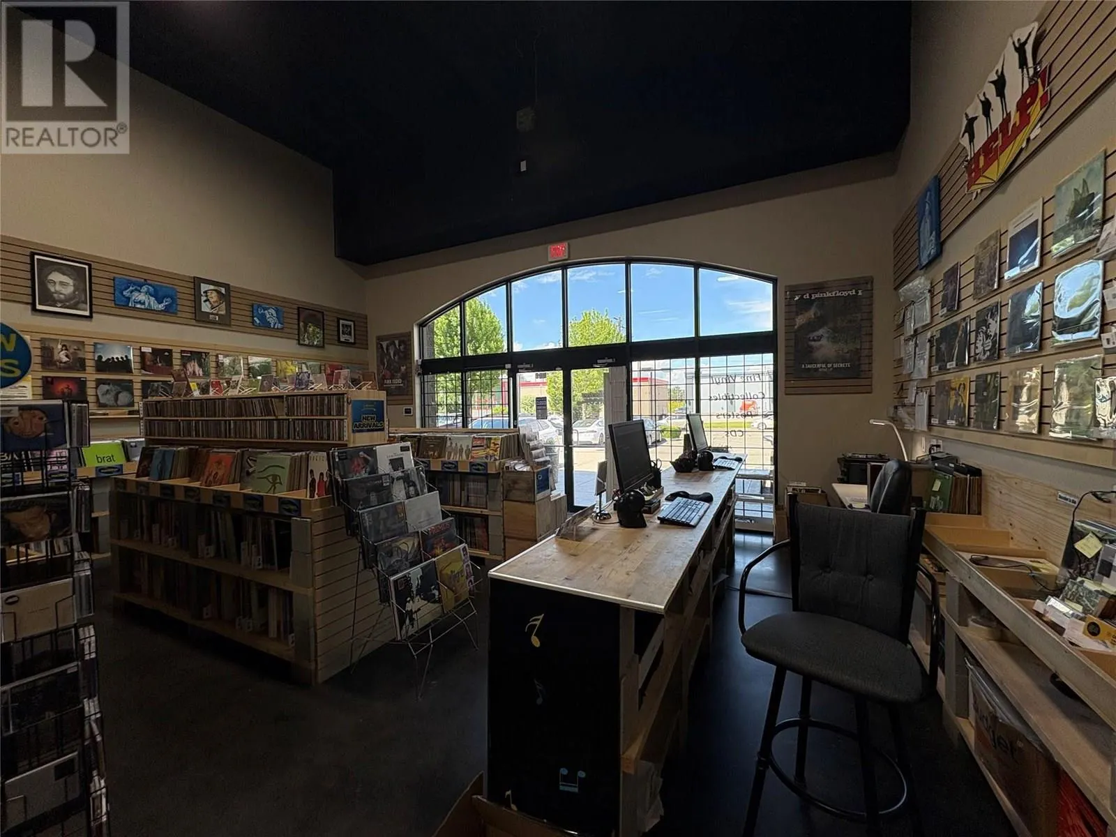 2520 53 Avenue Unit# 303