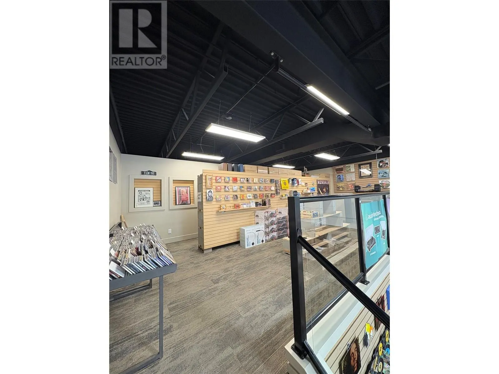 2520 53 Avenue Unit# 303