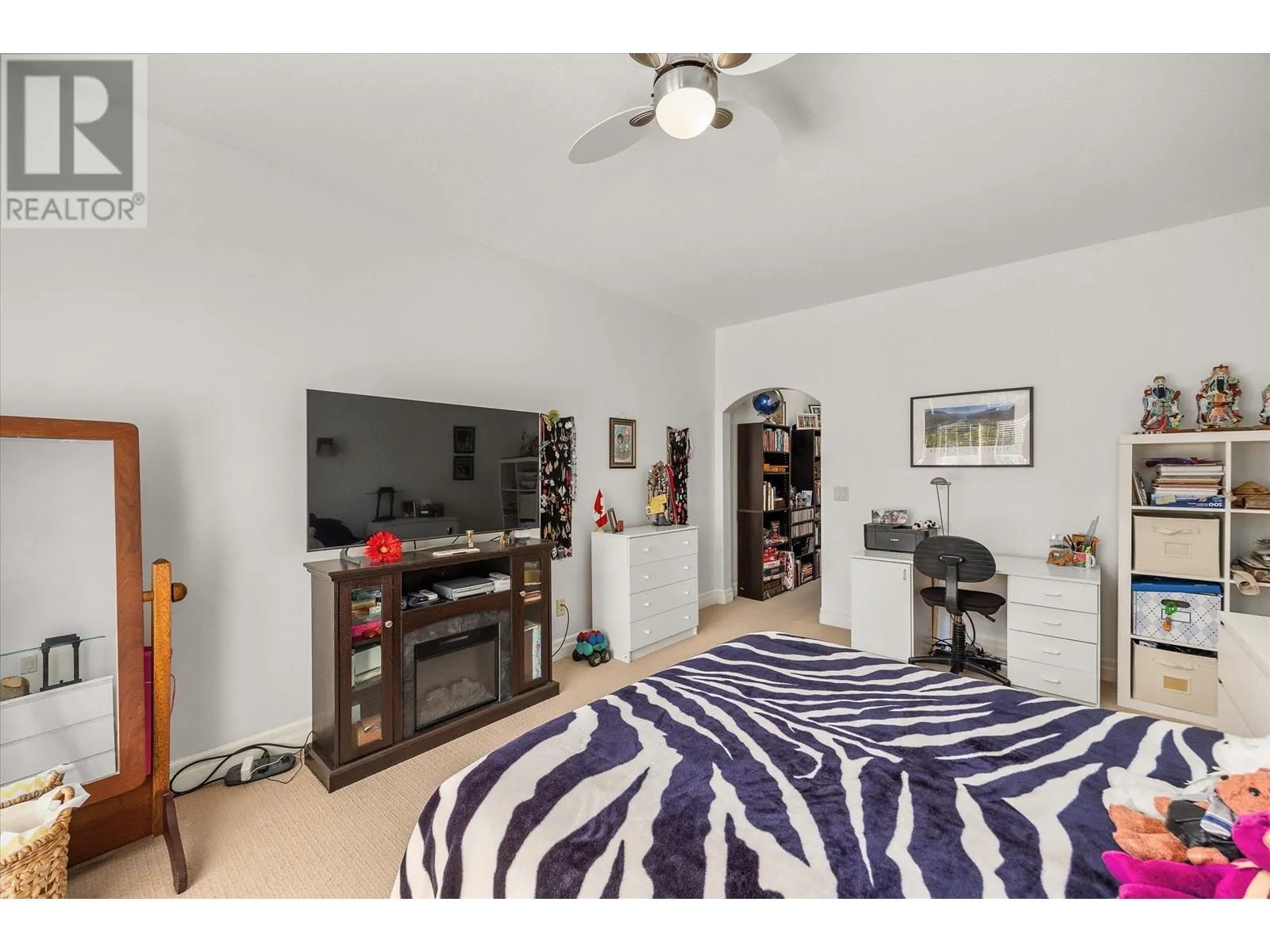 2283 Shannon Heights Court Unit# 14