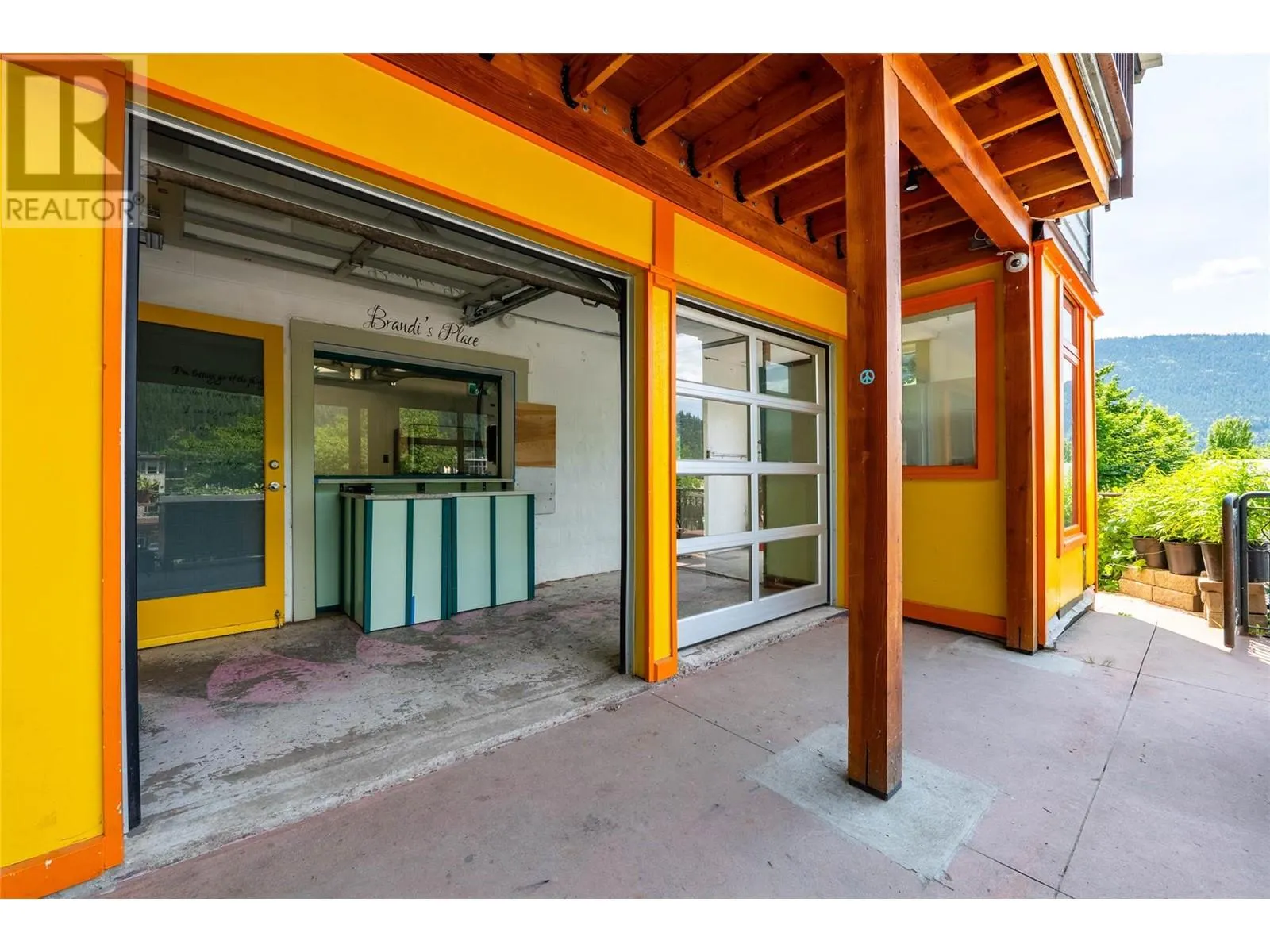 512 Hendryx Street