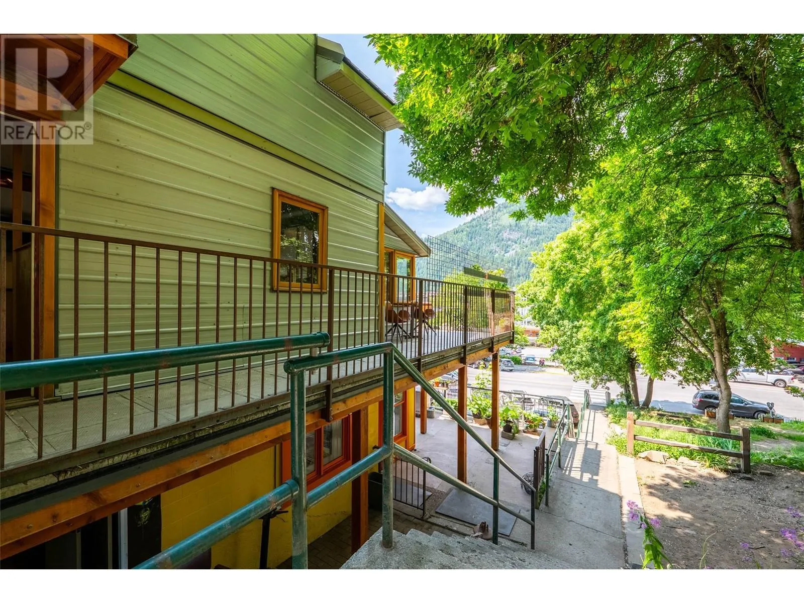512 Hendryx Street