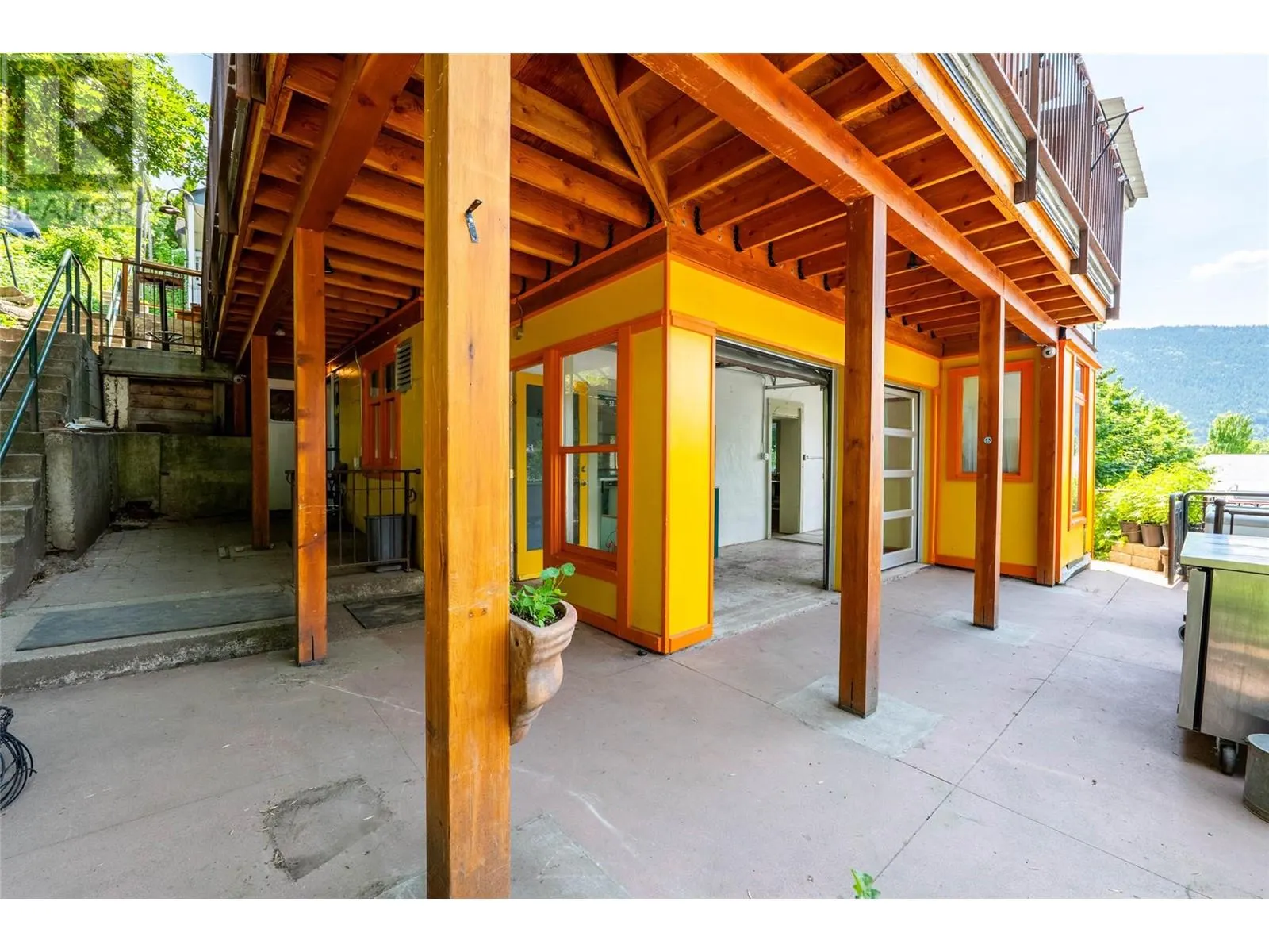 512 Hendryx Street