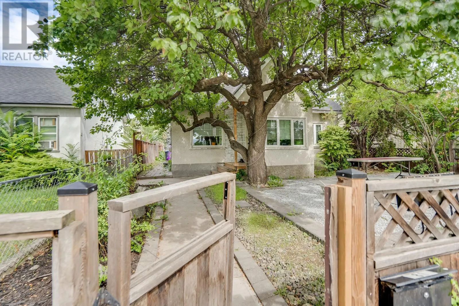 980 Coronation Avenue