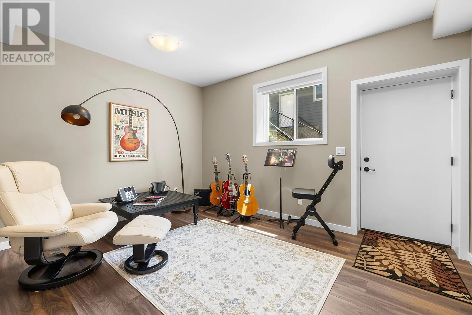 6658 Blackcomb Way