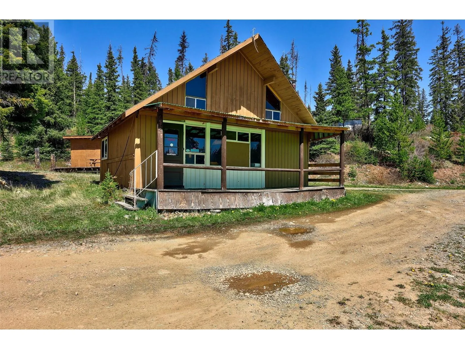 9437 Dominic Lake FSR Road