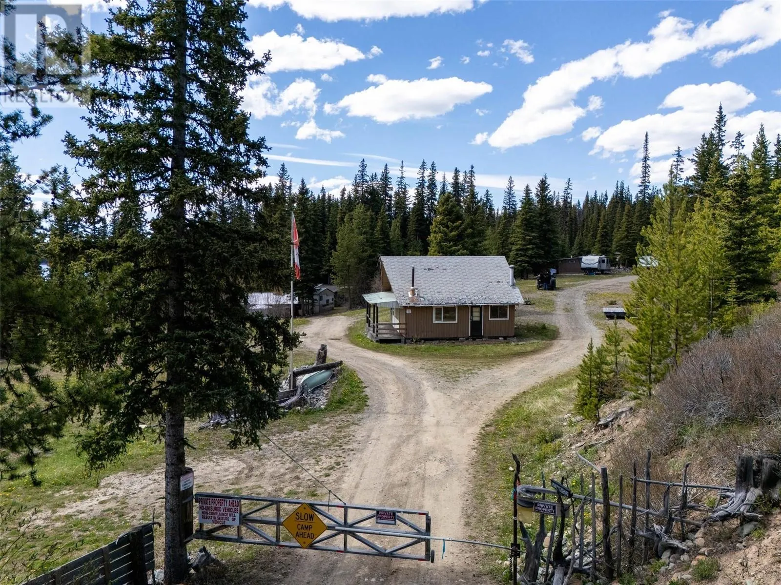 9437 Dominic Lake FSR Road