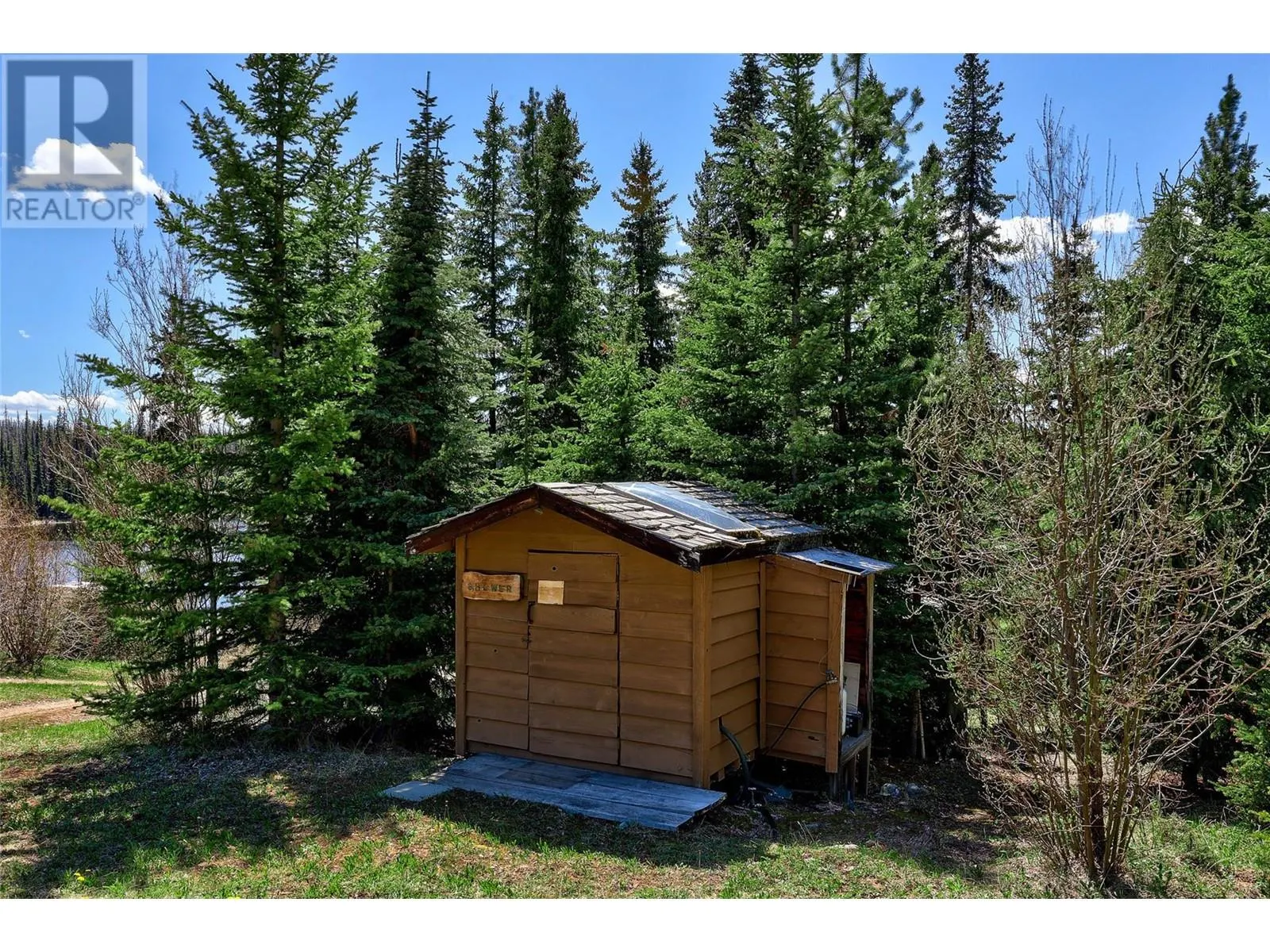 9437 Dominic Lake FSR Road