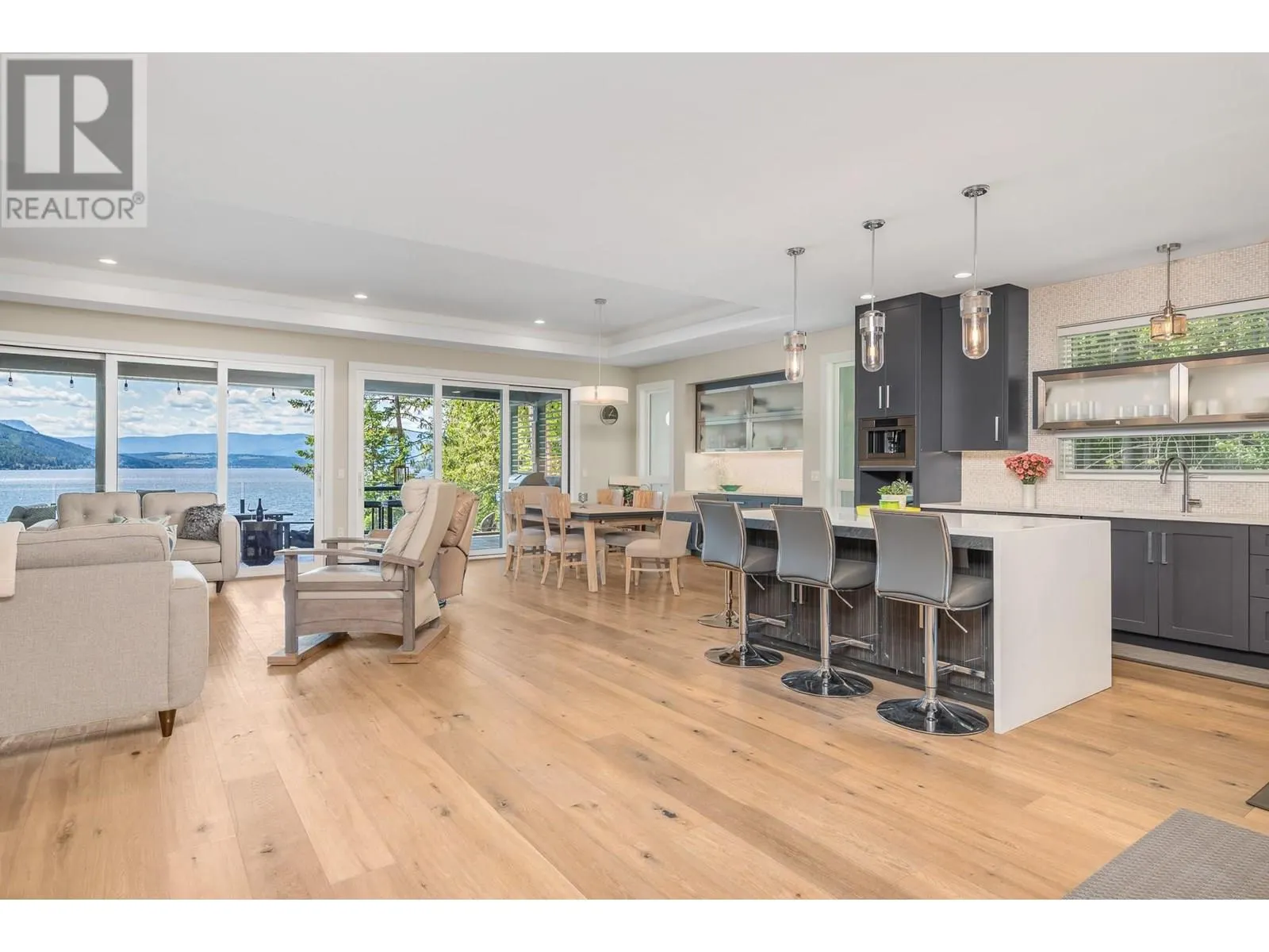 5846 Sunnybrae-Canoe Point Road