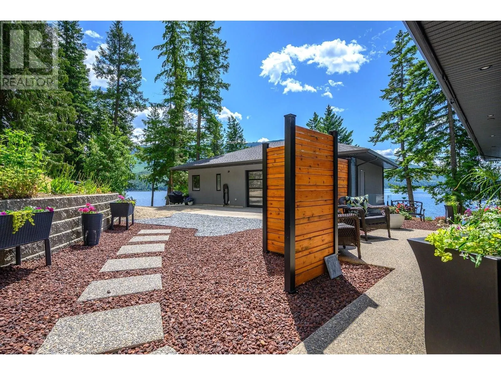 5846 Sunnybrae-Canoe Point Road