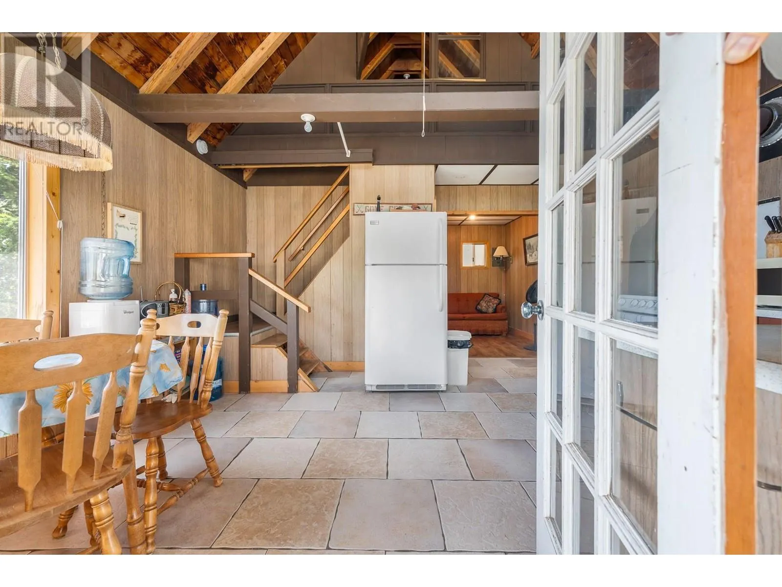 5846 Sunnybrae-Canoe Point Road