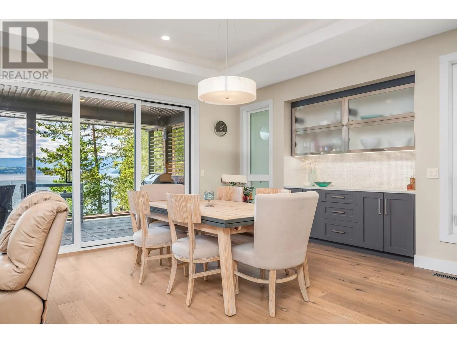 5846 Sunnybrae-Canoe Point Road