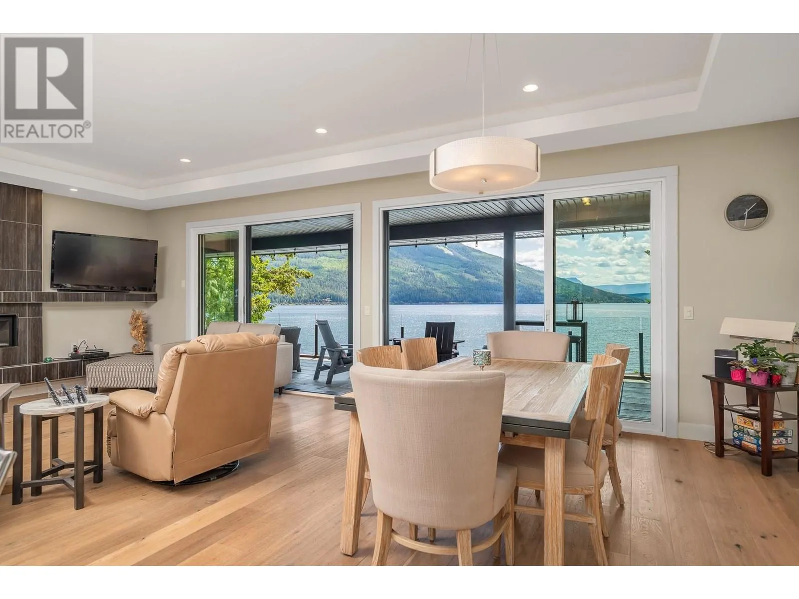 5846 Sunnybrae-Canoe Point Road