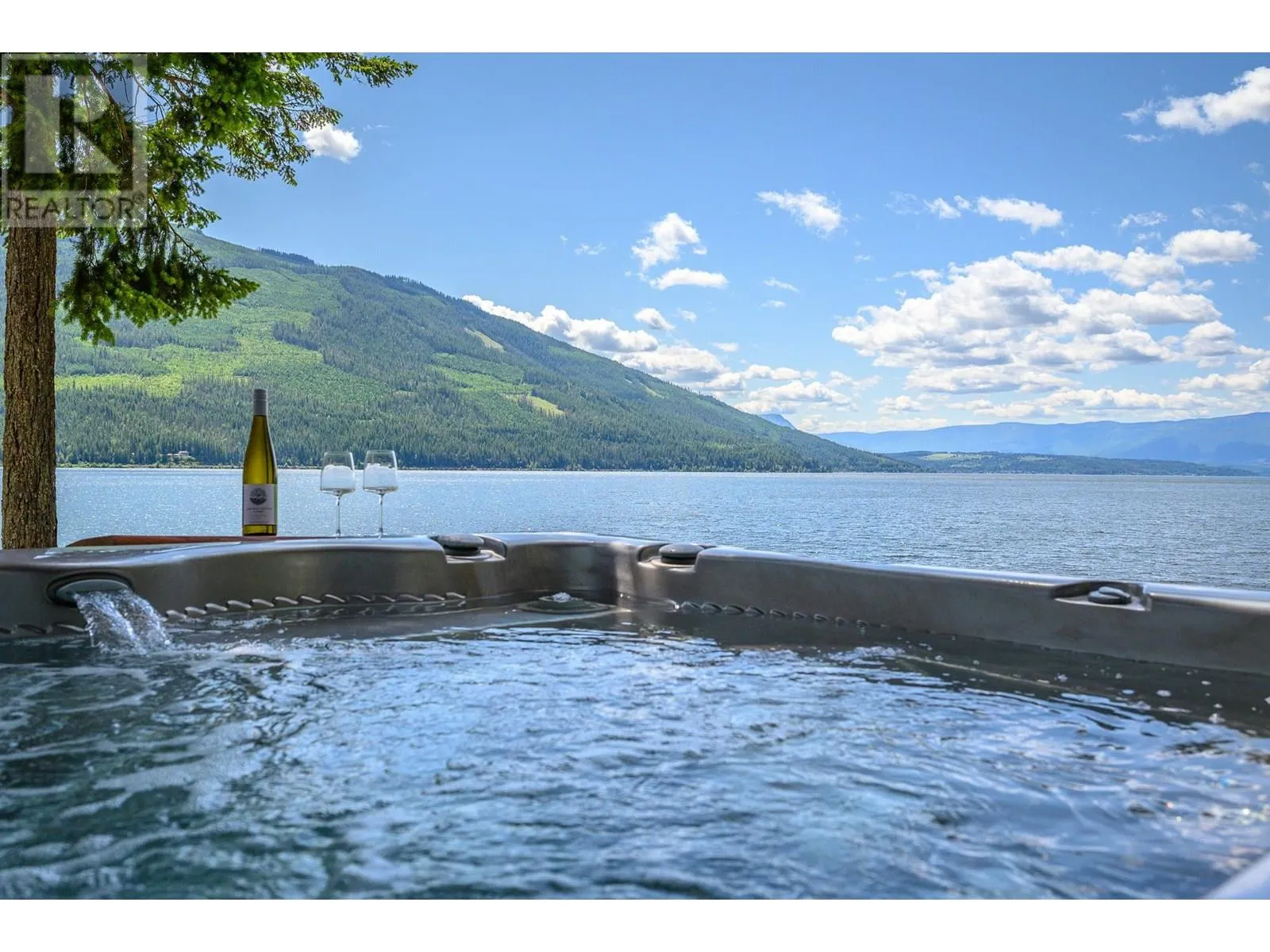 5846 Sunnybrae-Canoe Point Road