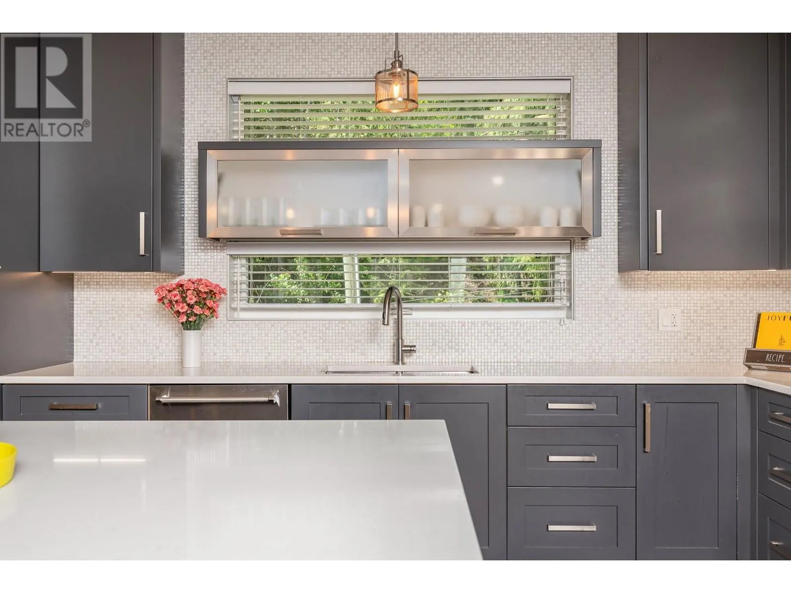 5846 Sunnybrae-Canoe Point Road
