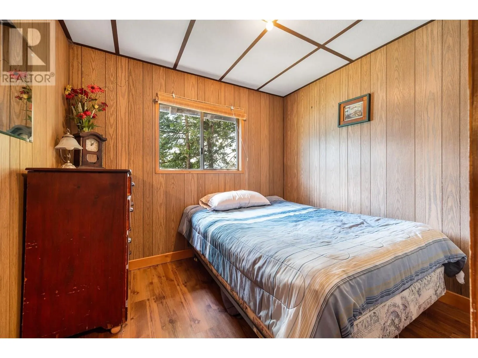 5846 Sunnybrae-Canoe Point Road