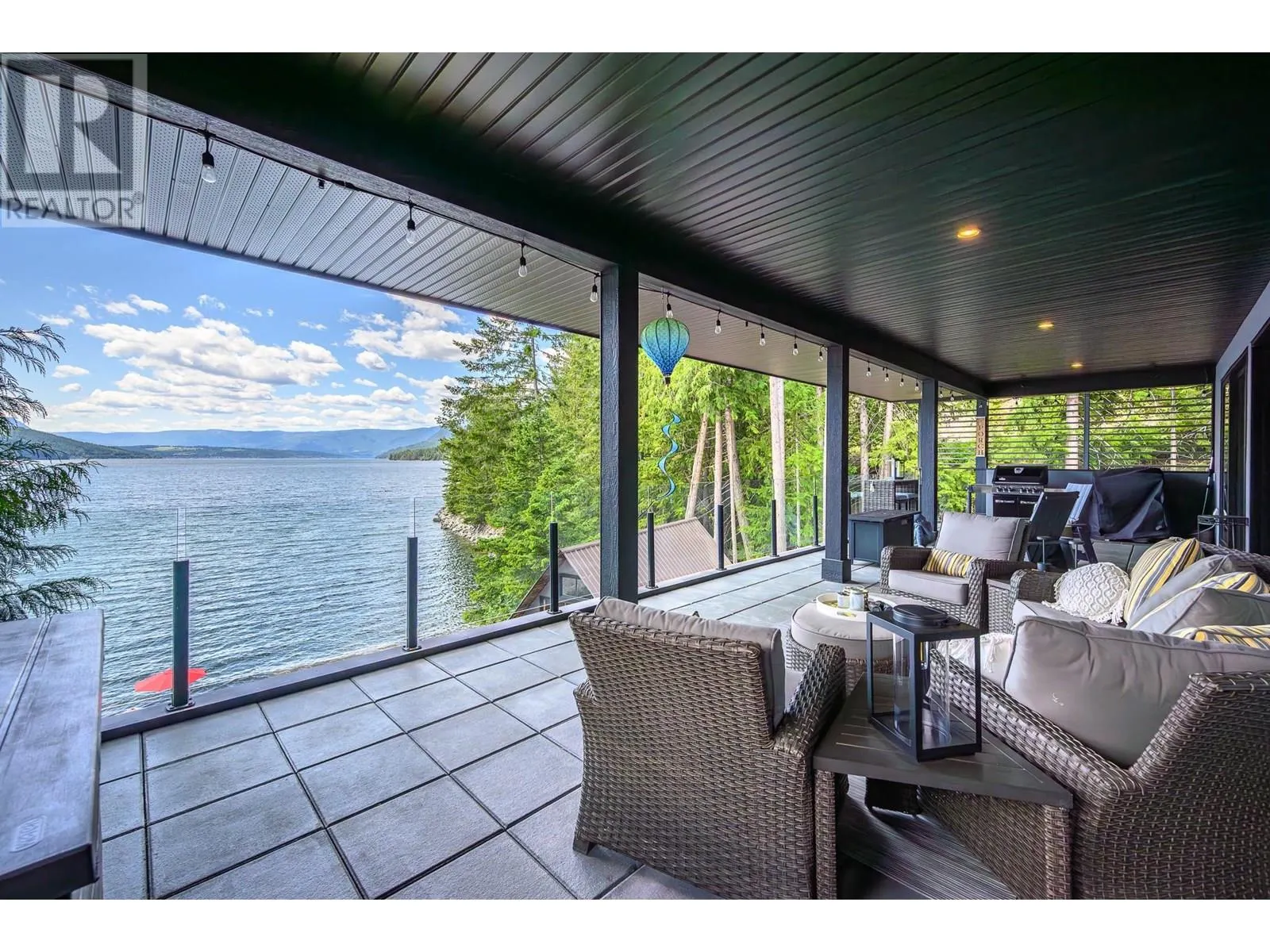 5846 Sunnybrae-Canoe Point Road