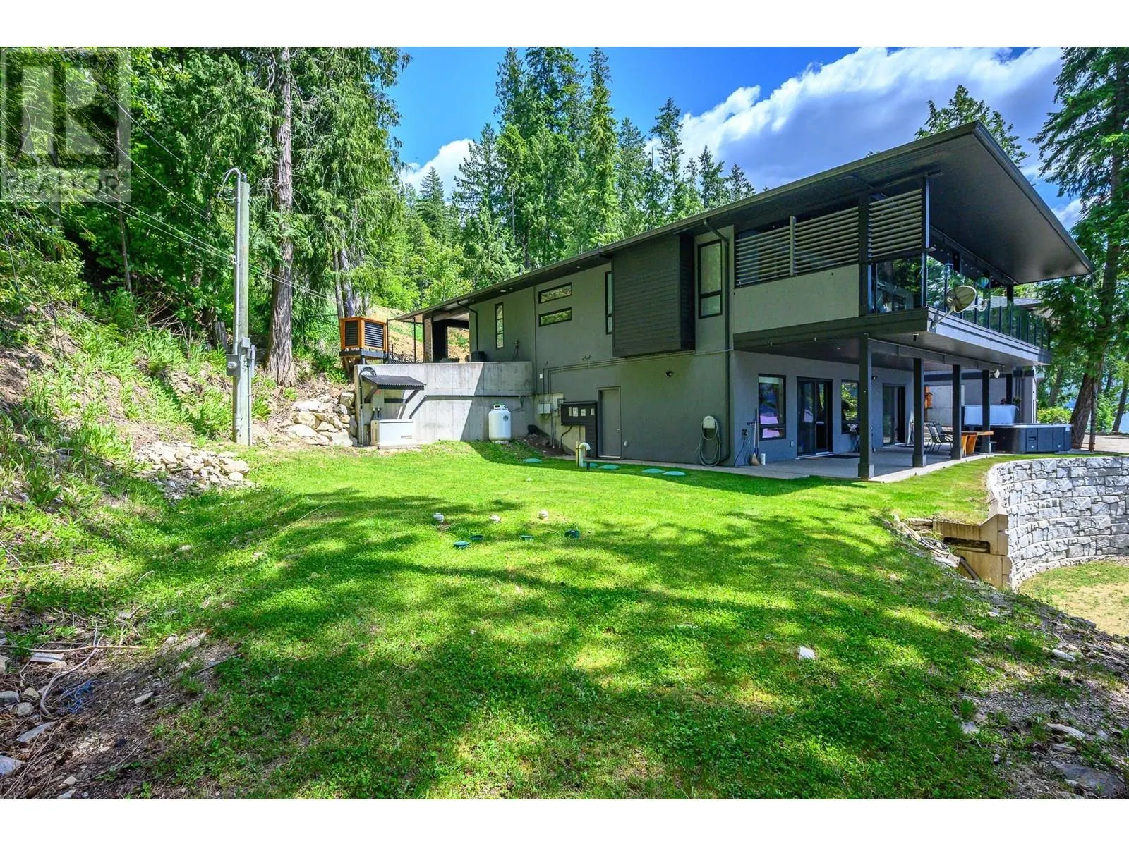 5846 Sunnybrae-Canoe Point Road