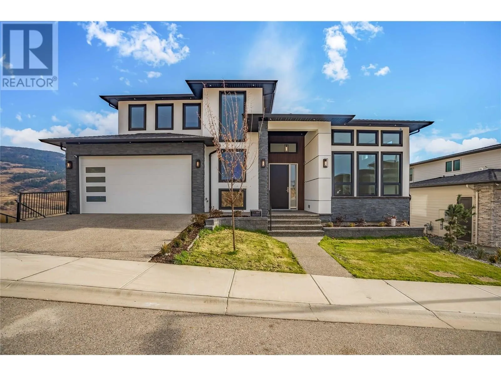 647 Carnoustie Drive