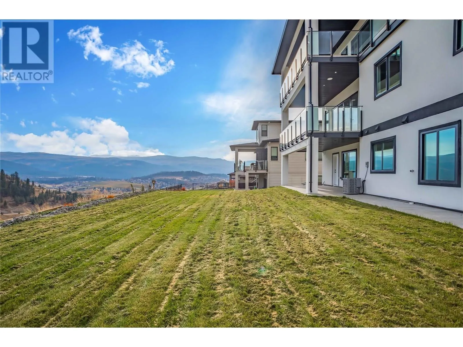 647 Carnoustie Drive