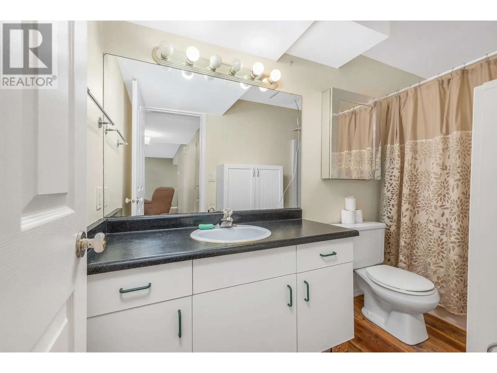 1041 11 Avenue Unit# 3
