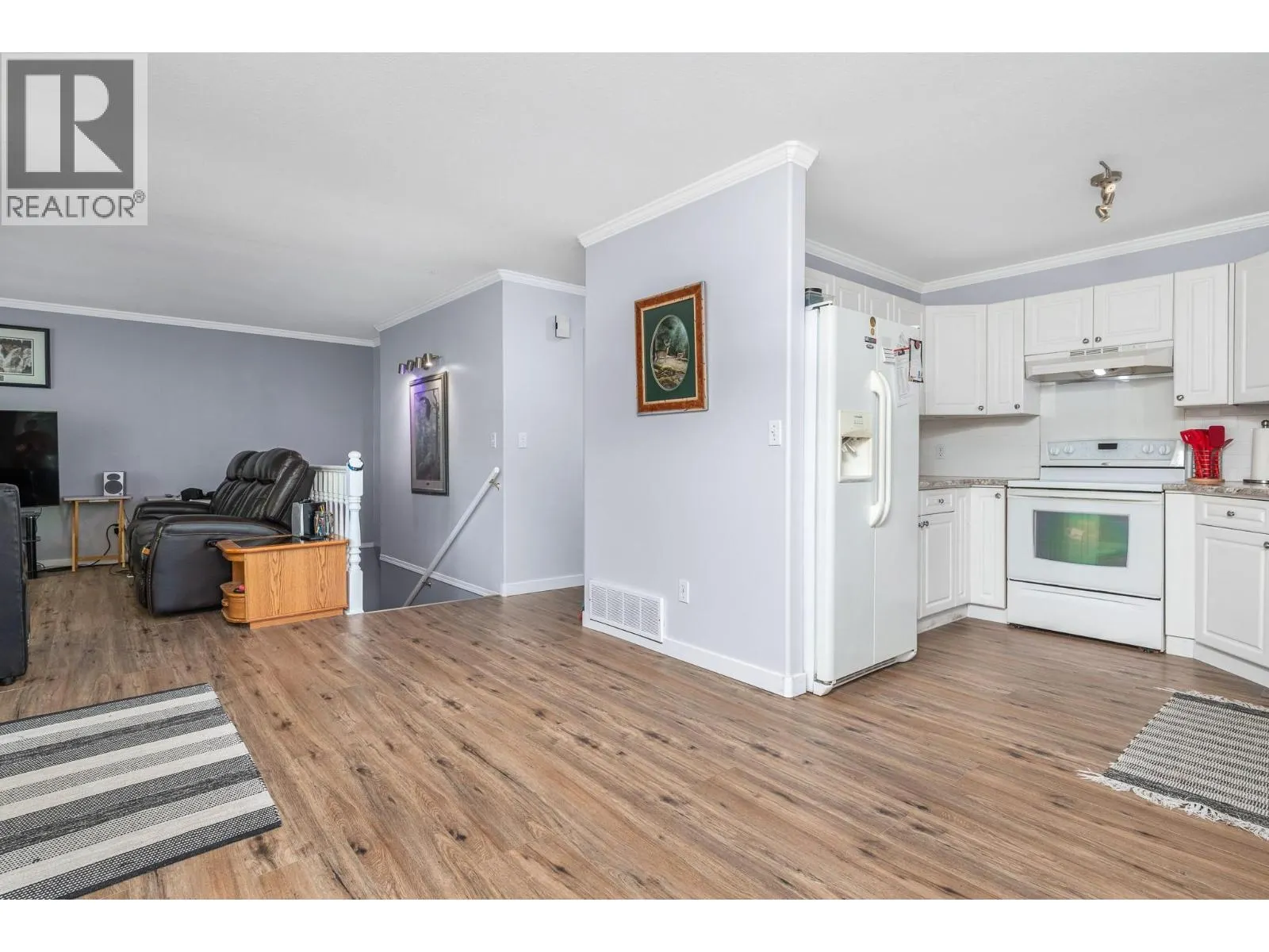 1041 11 Avenue Unit# 3