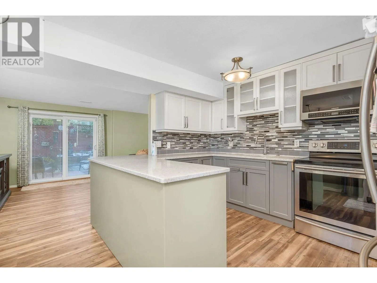 1041 11 Avenue Unit# 3