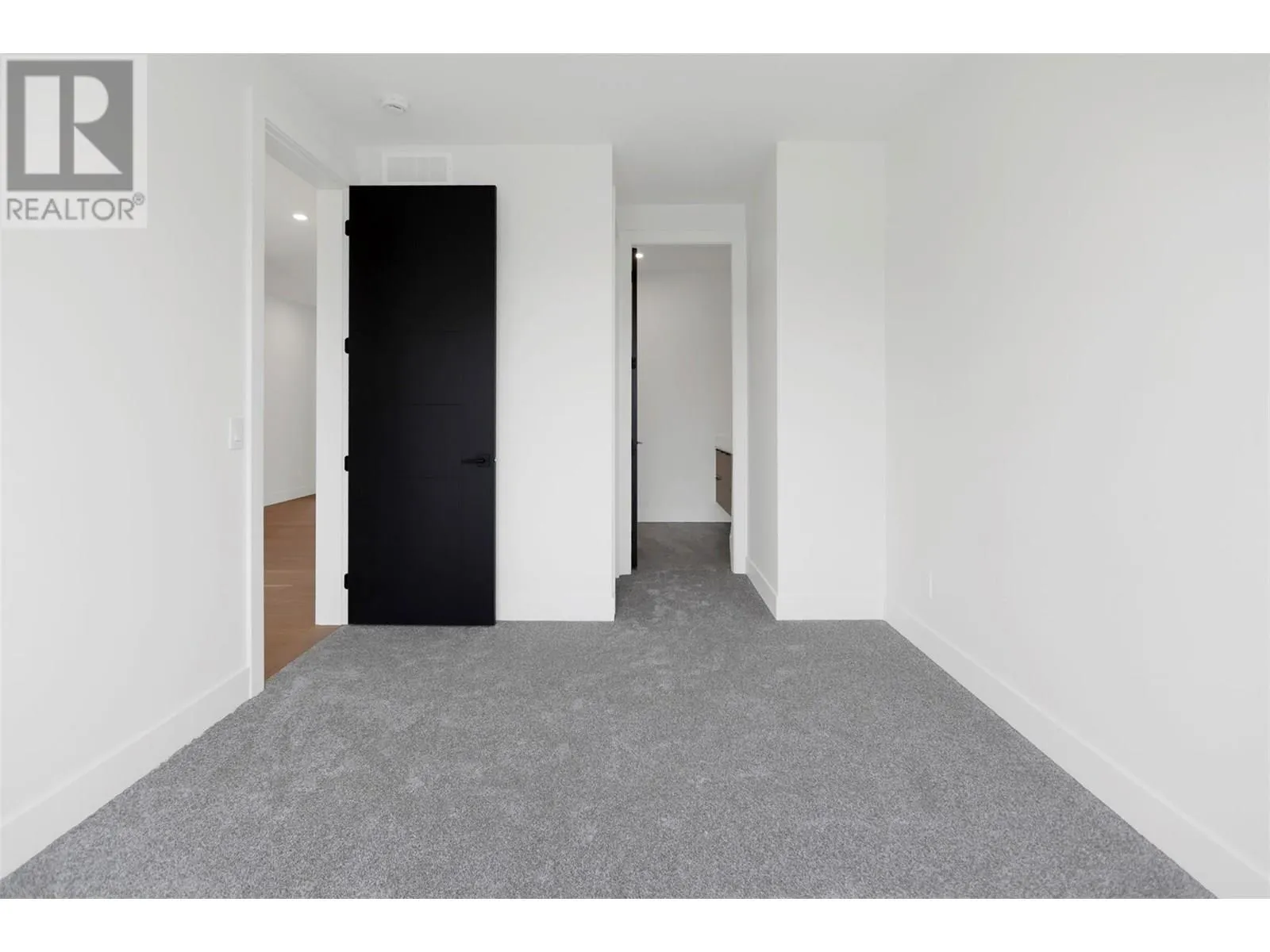 5533 Foothill Court