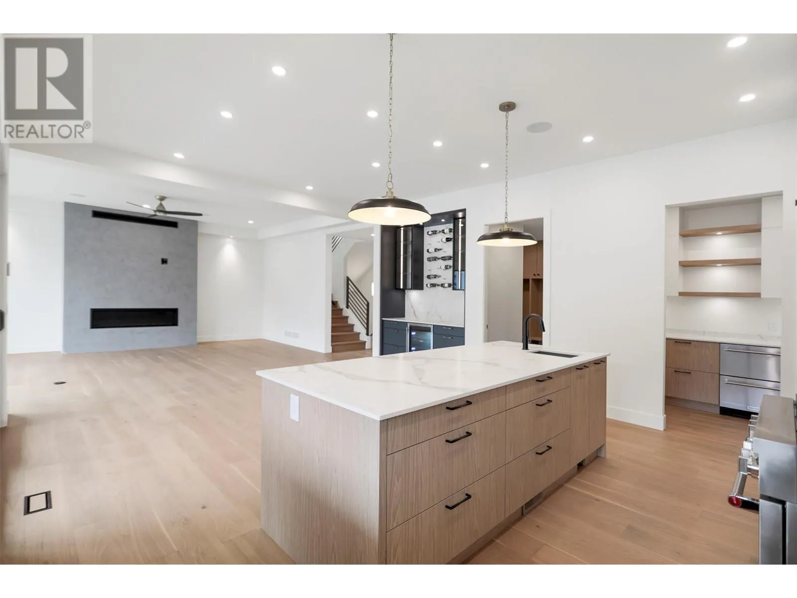 5533 Foothill Court
