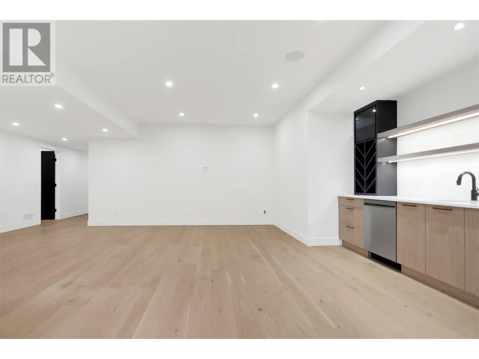 5533 Foothill Court