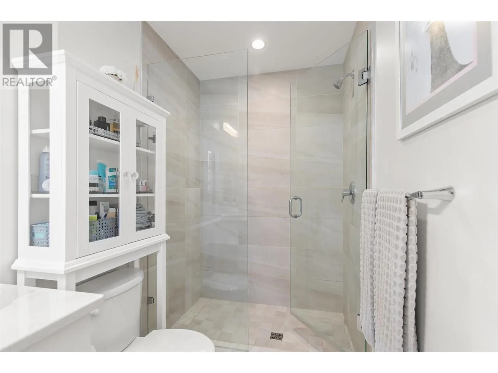 2612 Paramount Drive