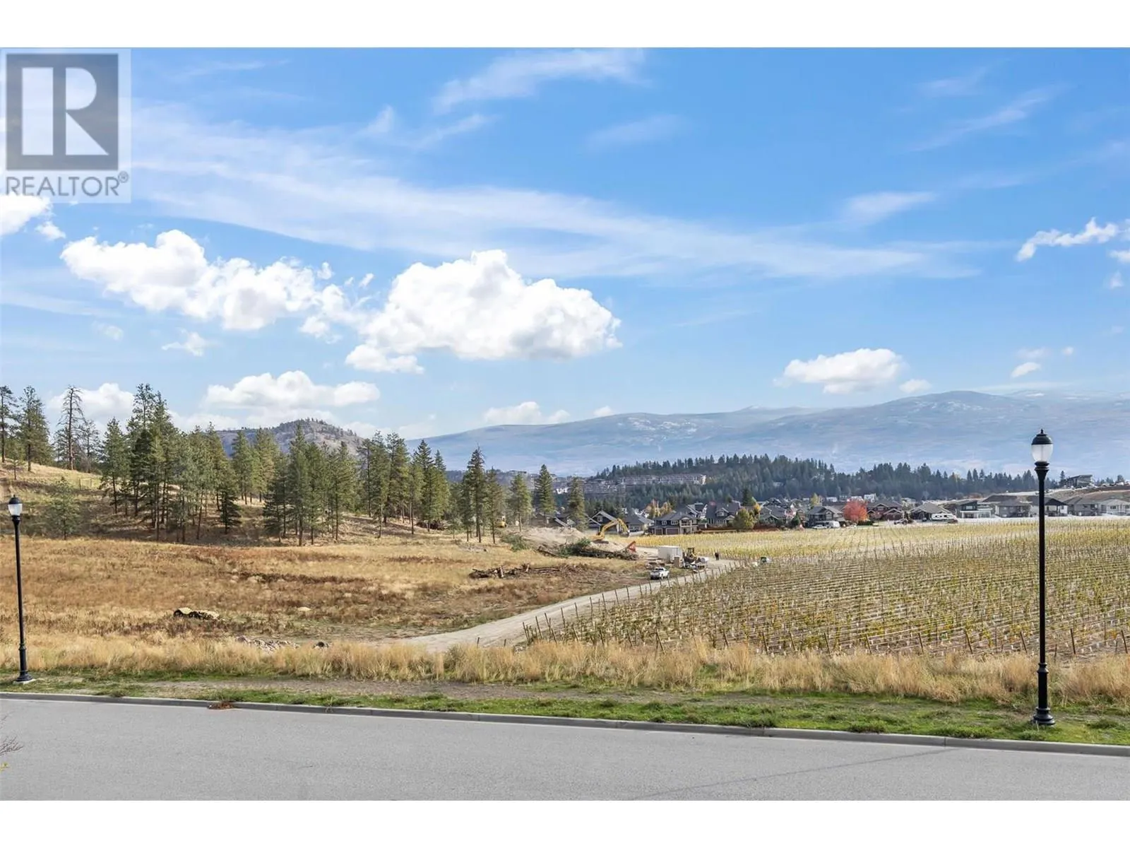 2612 Paramount Drive