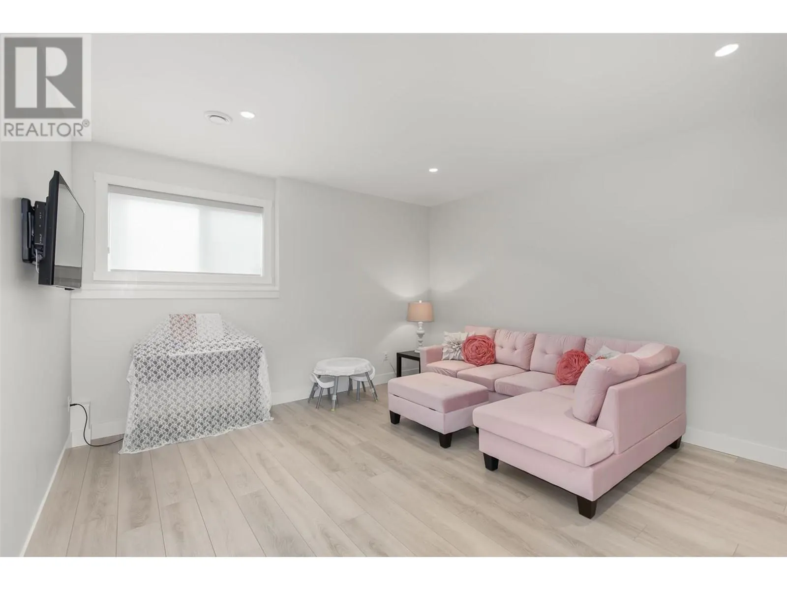 2612 Paramount Drive