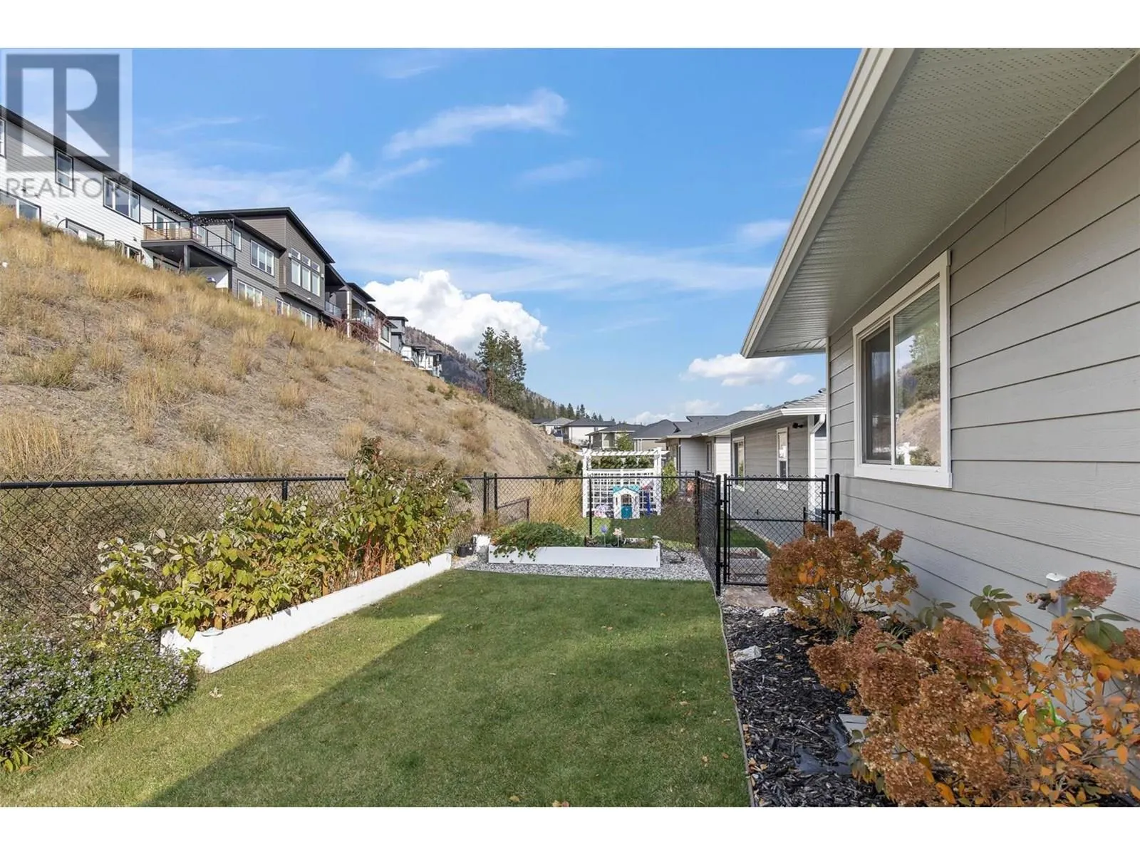 2612 Paramount Drive
