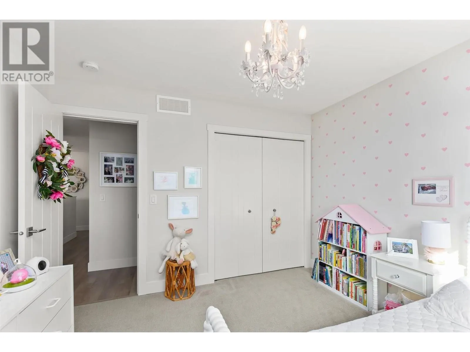 2612 Paramount Drive