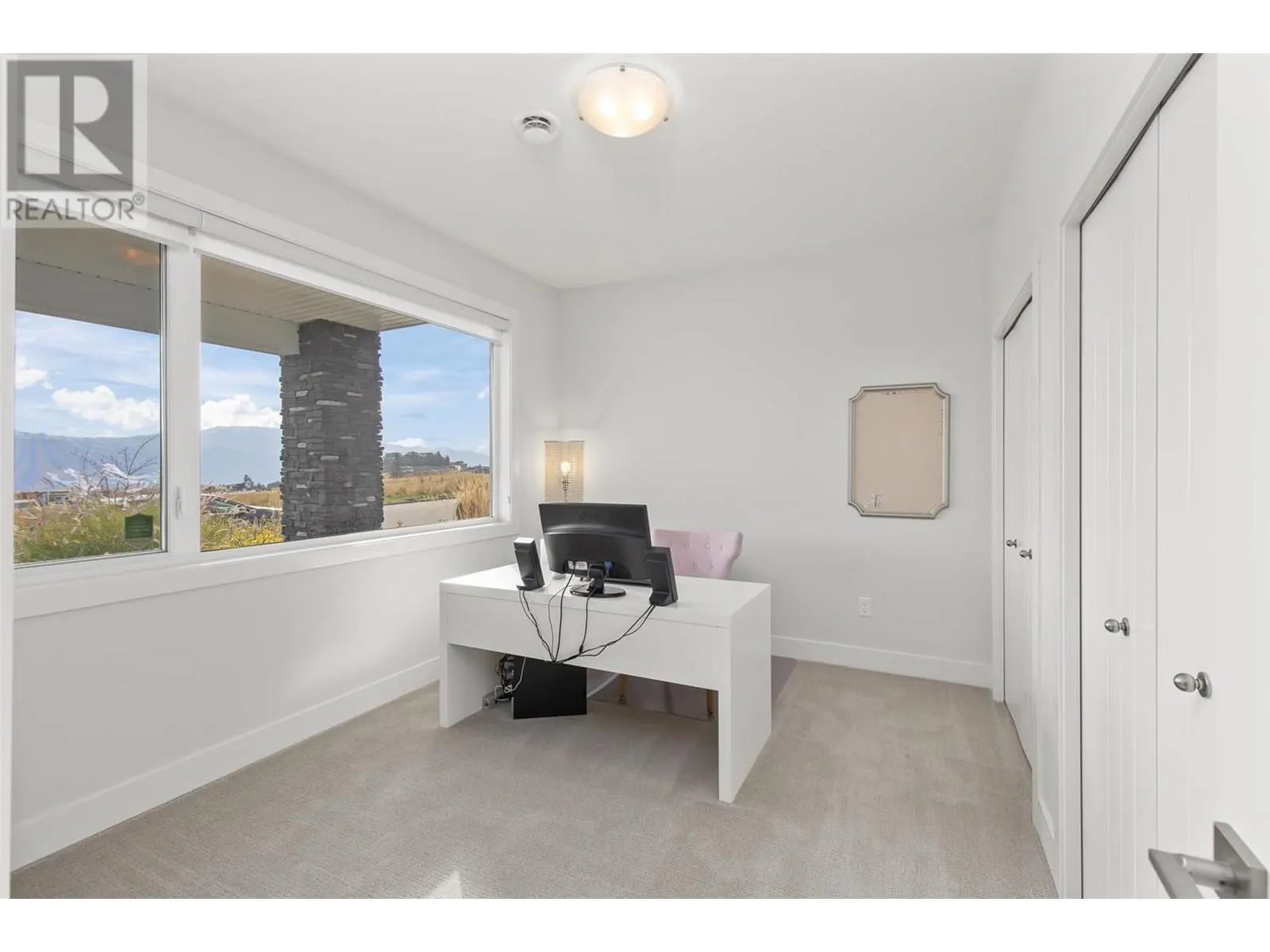 2612 Paramount Drive