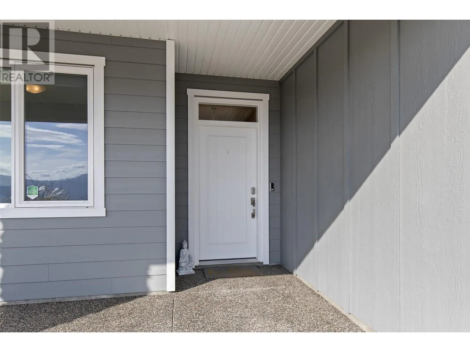 2612 Paramount Drive