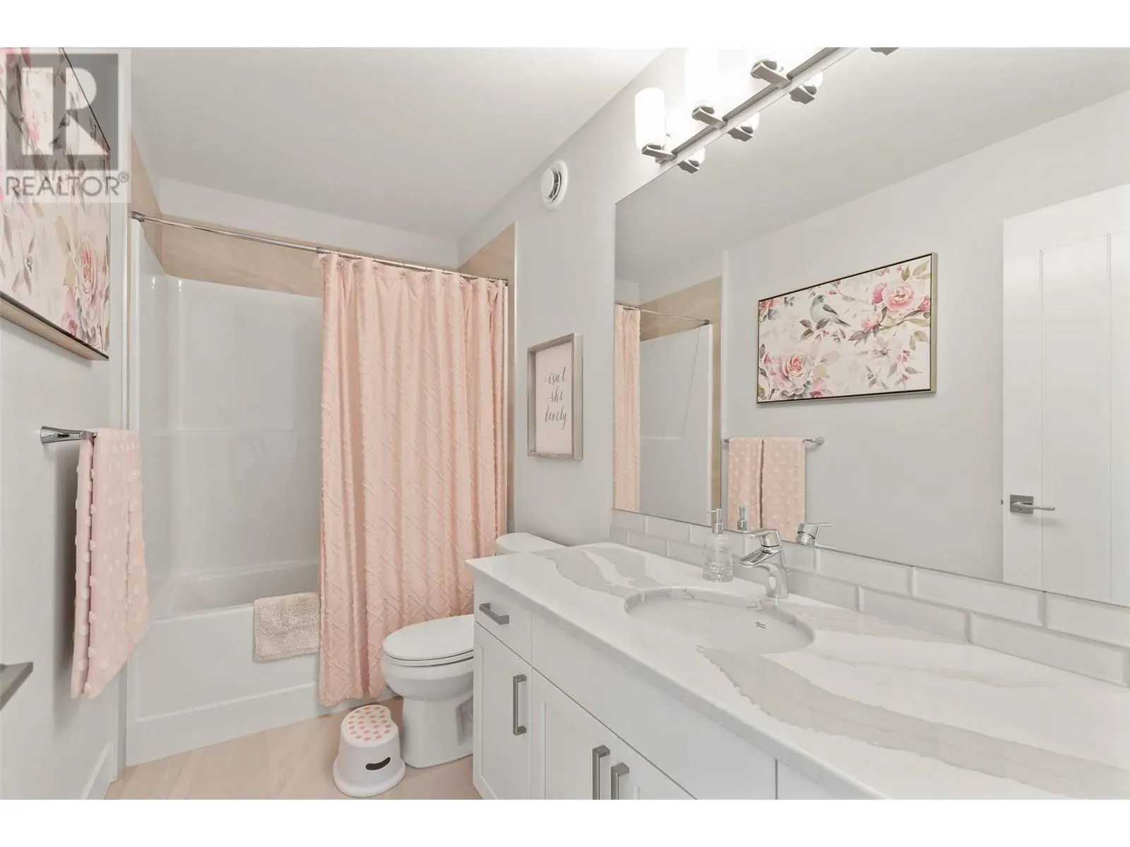 2612 Paramount Drive