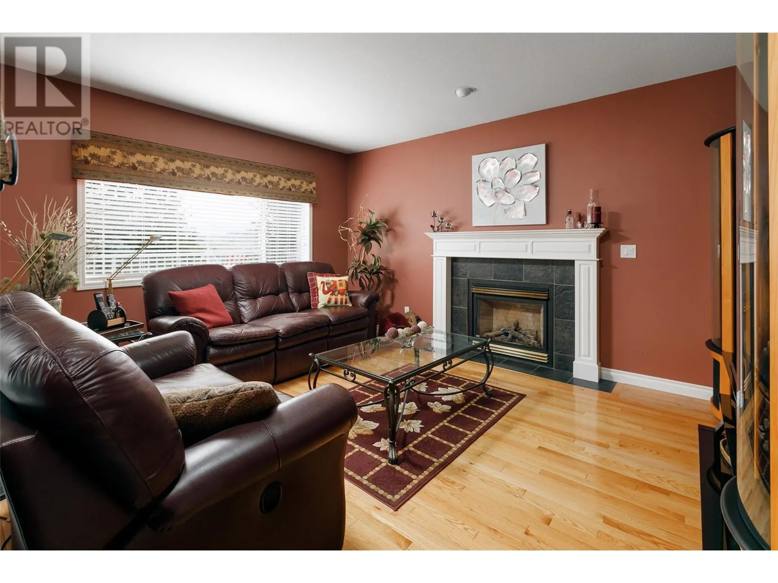 1043 Caledonia Way